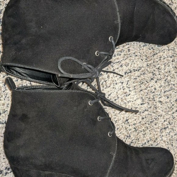 Franco Sarto Annabelle Black Faux Suede Short Bootie Boot Shoes 7 1/2 - Picture 5 of 6